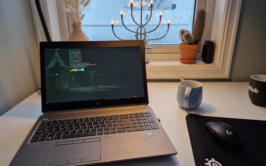 Arch Linux laptop power — suspend, battery, and charging