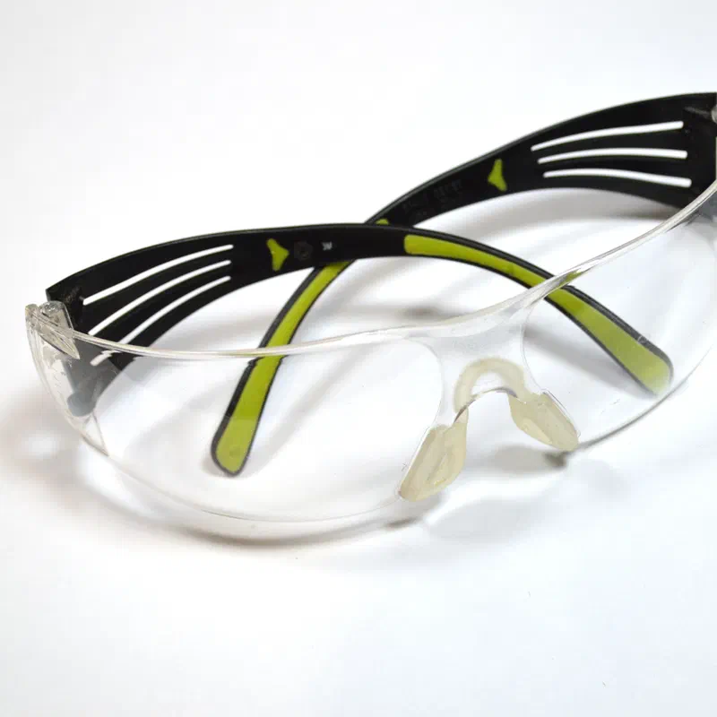 Safety goggles