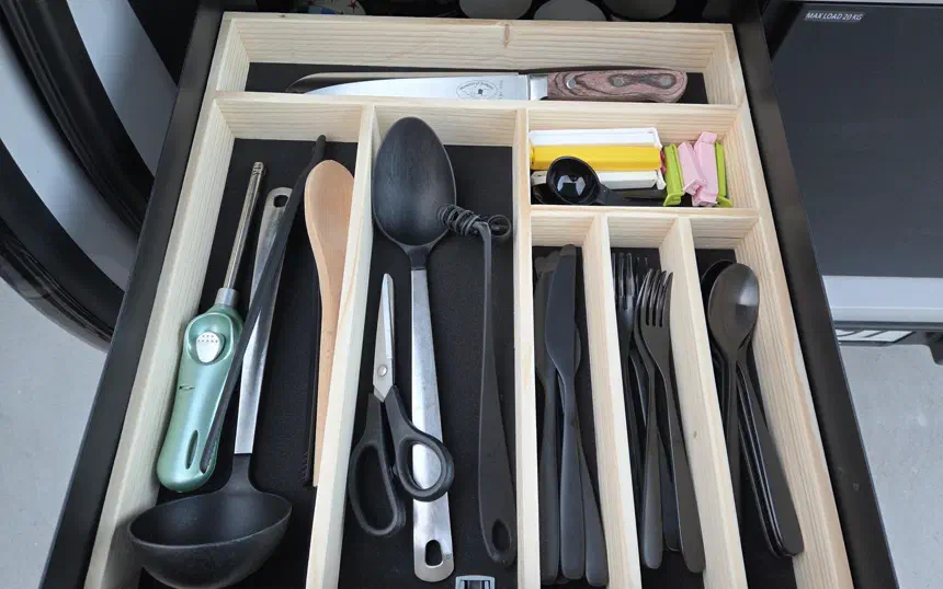 Making a drawer divider for the Hero Camper kitchen