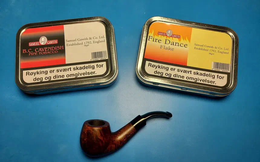 New tiny pipe — and more pipe tobacco