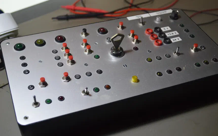 Status panel for the Rack box project
