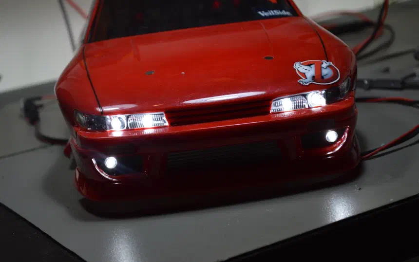 Replacing front LEDs on RC car