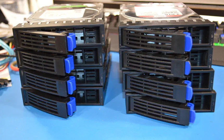 File server storage migration and expansion